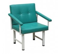 Кресло с подлокотниками